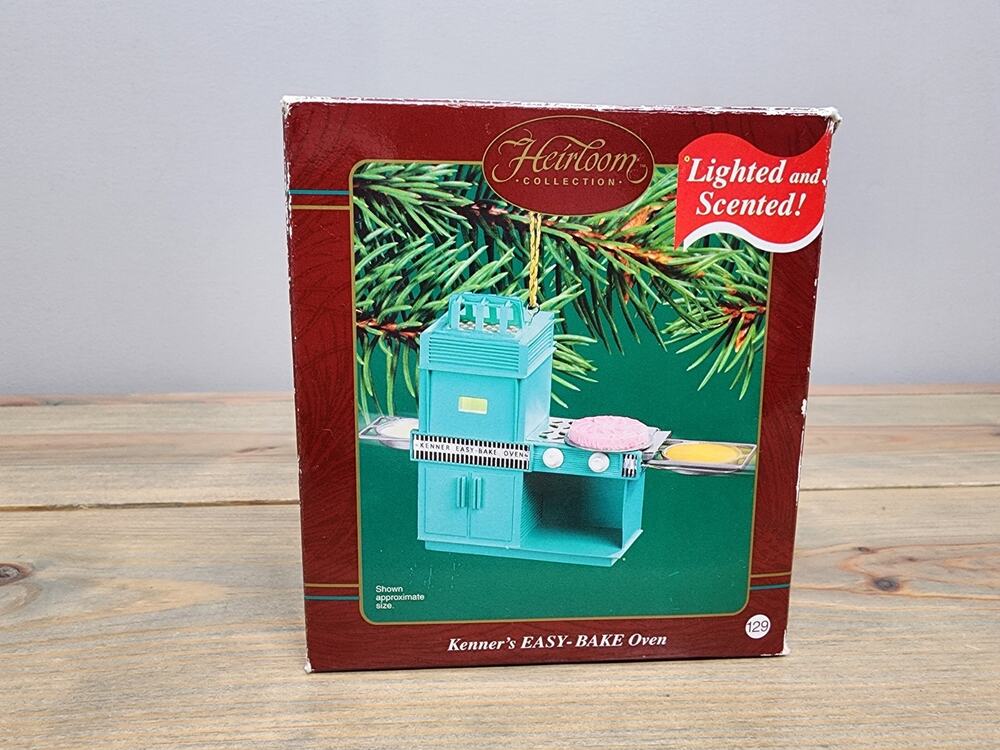 RARE Carlton Cards 2003 Hasbro Easy-Bake Oven Ornament